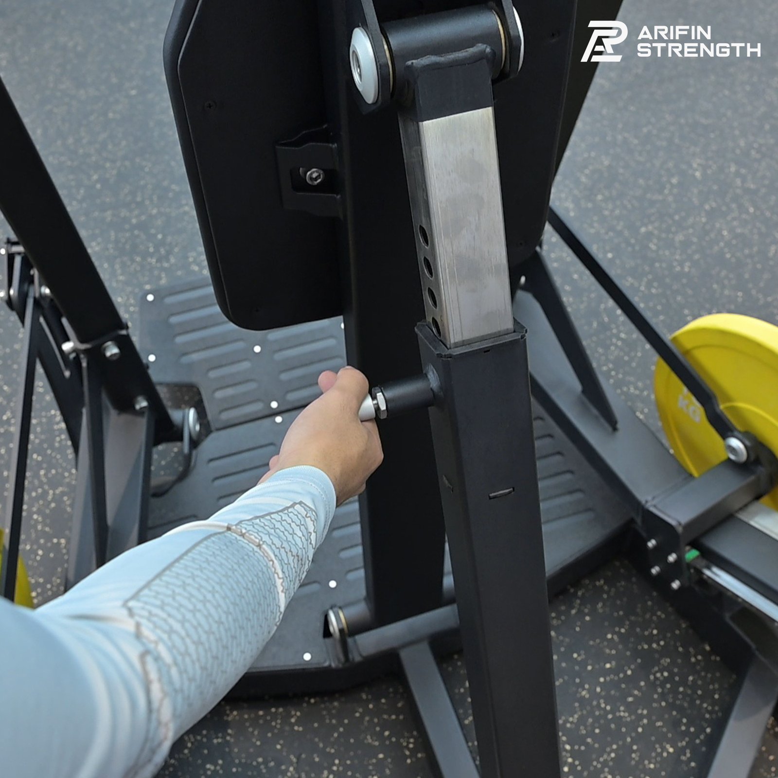 Arifin Strength Standing Chest Press